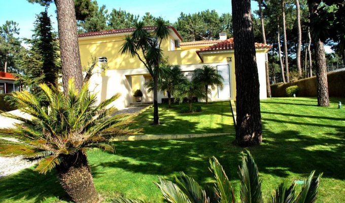 Location Villa Aroeira avec piscine privée, salle de jeux, sur le Golf et près de la plage, Cote Lisbonne