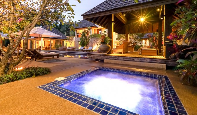 Location Villa Luxe Phuket Bang Tao Beach avec personnel et Chef proche Nikki Beach club Phuket