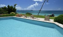 Mahoe bay photo #3