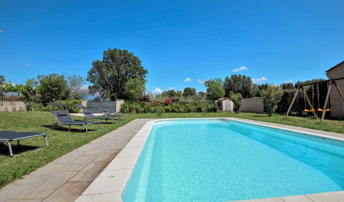 Location Maison de Vacances Orange Avec Piscine Privee