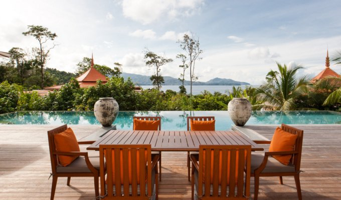 Location Villa Luxe Phuket Bang Tao Beach avec personnel et chef vue mer SHA+