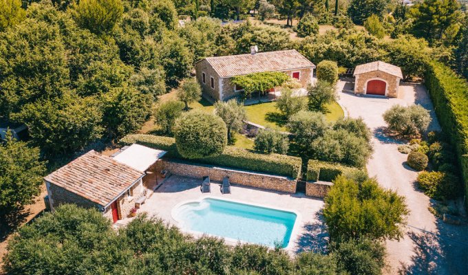 Location Villa avec piscine à Lioux Lubéron