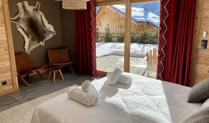 Location Chalet Luxe Serre Chevalier sauna jacuzzi et services de conciergerie Alpes du Sud