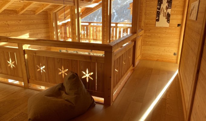 Location Chalet Luxe Serre Chevalier sauna jacuzzi et services de conciergerie Alpes du Sud