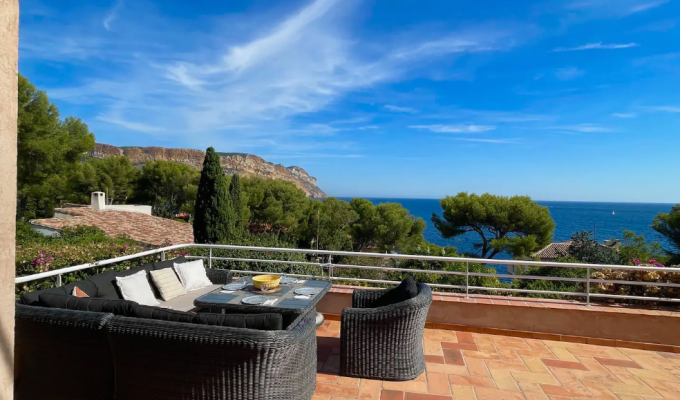 Location Villa Cassis Cote de Marseille piscine privée et vue mer