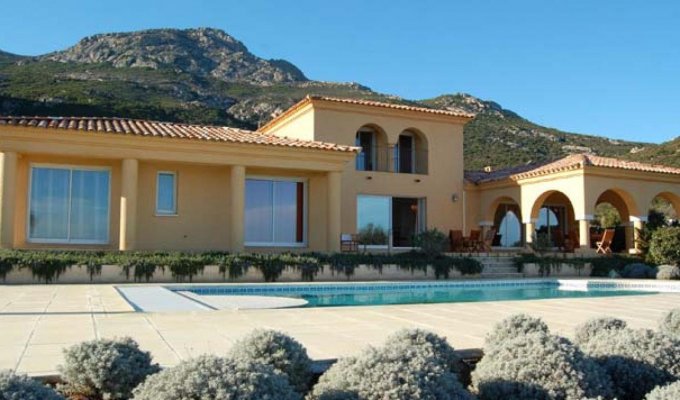 villa luxe  avec piscine Calvi Corse
