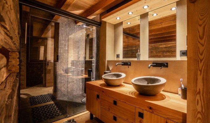 Location Chalet Luxe Serre Chevalier proche des pistes avec spa, sauna, hammam et service de conciergerie