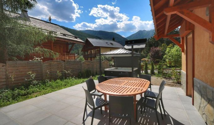 Location Chalet Luxe Serre Chevalier proche des pistes avec spa sauna et services de conciergerie