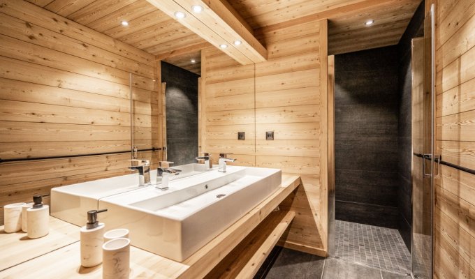 Location Chalet Luxe Serre Chevalier proche des pistes avec sauna et service de conciergerie