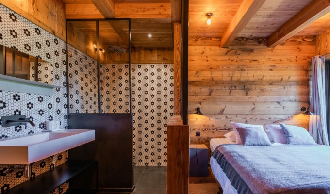 Location Chalet Luxe Serre Chevalier proche des pistes avec piscine chauffée sauna et services de conciergerie