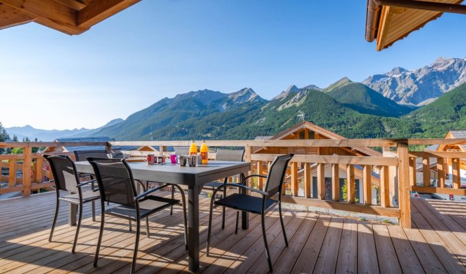 Location Chalet Luxe Serre Chevalier pied des pistes avec service de conciergerie