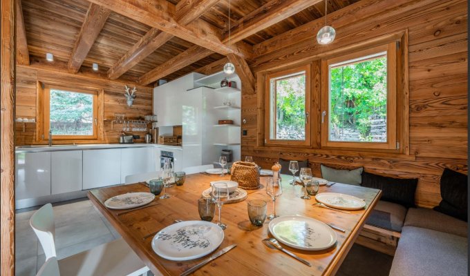 Location Chalet Luxe Serre Chevalier proche des pistes avec piscine intérieure  sauna et services de conciergerie