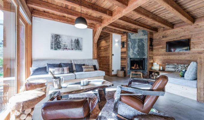 Location Chalet Luxe Serre Chevalier proche des pistes avec piscine intérieure  sauna et services de conciergerie