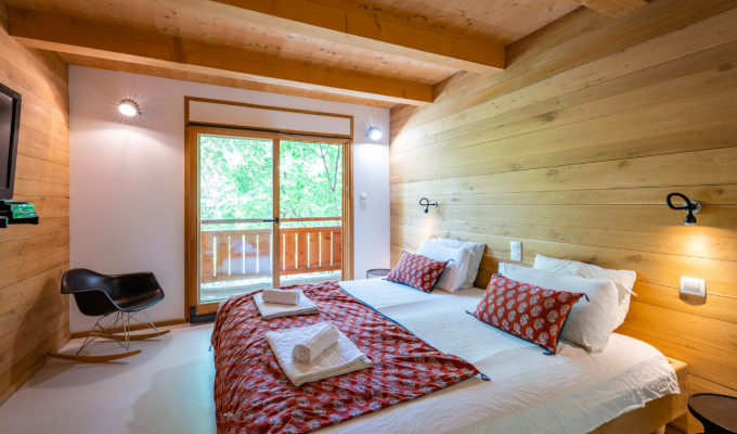 Location Chalet de Luxe proche pistes avec piscine chauffée spa sauna et services de conciergerie