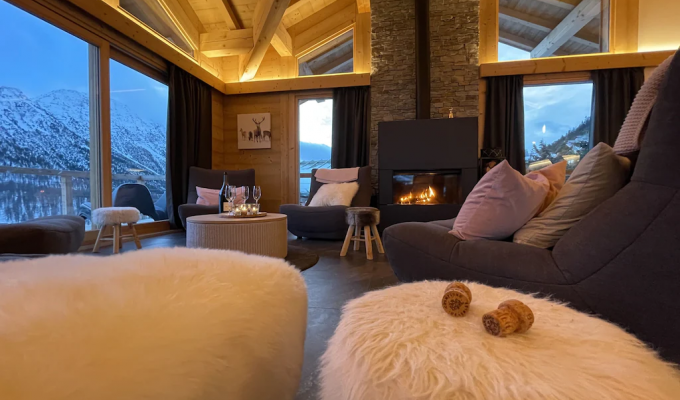 Location Chalet Luxe Montgenèvre Pied des pistes Alpes du Sud piscine chauffée hammam jacuzzi