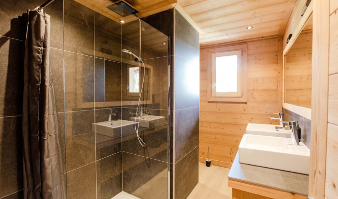 Location Chalet Luxe Montgenèvre Pied des pistes Alpes du Sud piscine chauffée hammam jacuzzi