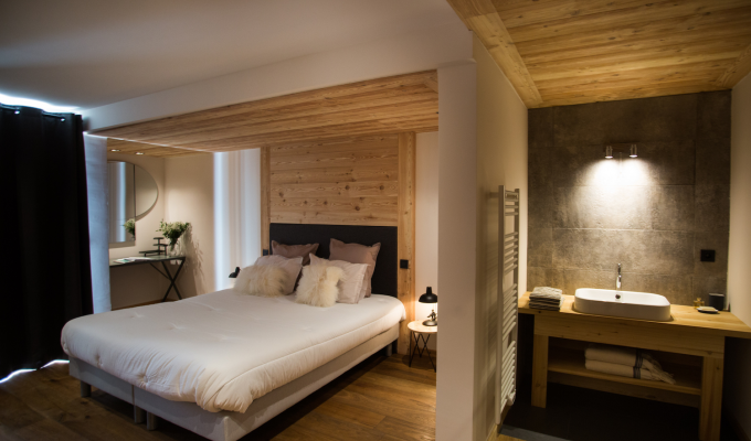 Location Chalet Luxe Serre Chevalier proche des pistes avec bain nordique et service de conciergerie