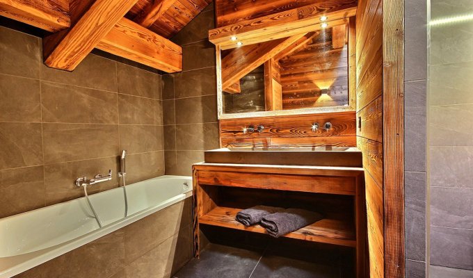 Location Chalet de Luxe proche pistes Alpes du Sud avec piscine chauffée spa et sauna