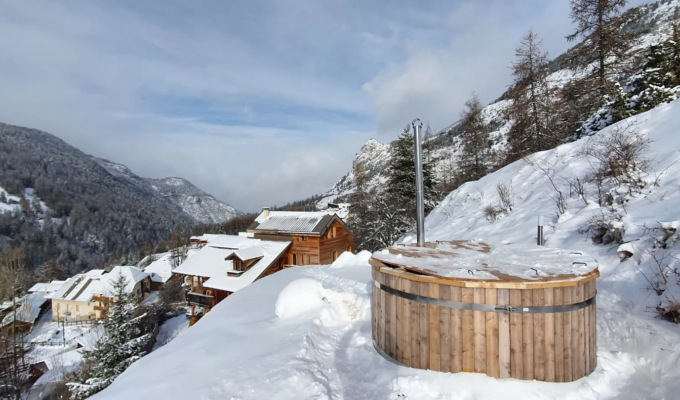 Location Chalet Luxe Vars proche pistes spa hammam Alpes du Sud