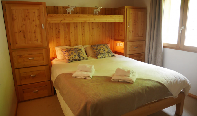 Location Chalet Luxe Serre Chevalier proche des pistes sauna et services de conciergerie