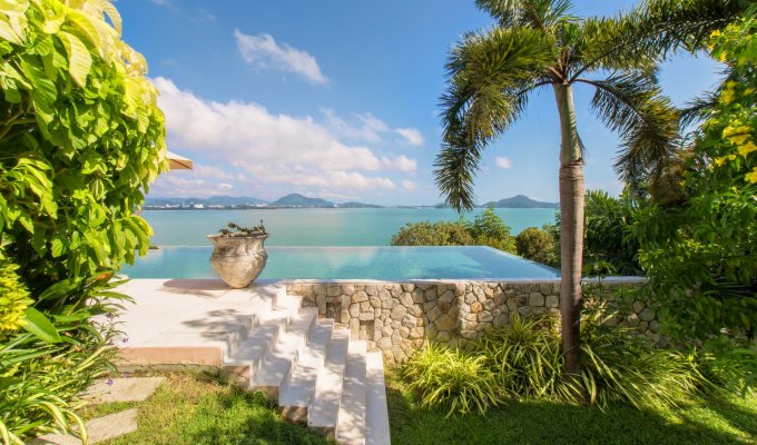 Location villa Phuket au Cape Panwa avec piscine privée, personnel et vue mer imprenable