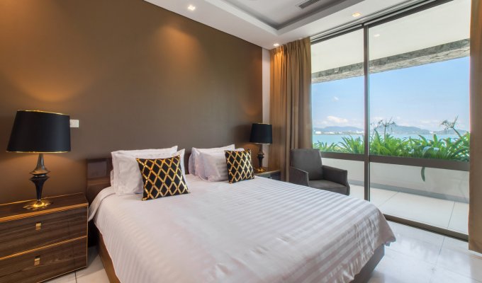 Location villa Phuket au Cape Panwa avec piscine privée, personnel et vue mer imprenable