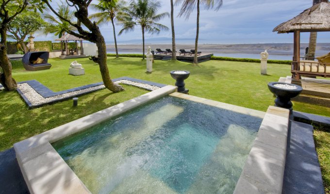 Location villa Bali Sukawati sur la mer avec personnel et piscine privée 