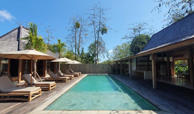 Location villa Bali avec personnel et piscine privée à Uluwatu à quelques minutes de la plage