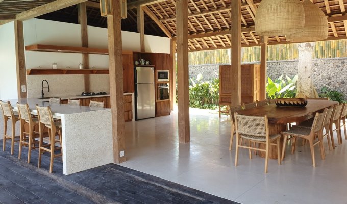 Location villa Bali avec personnel et piscine privée à Uluwatu à quelques minutes de la plage