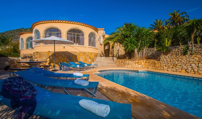 Location villa Calpe Costa Blanca avec piscine privée 3 chambres proche des plages