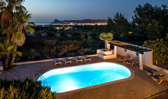 Location villa de luxe Ibiza avec piscine privée et vue mer et montagne 4 chambres Sant Agustí D´ Es Vedrà