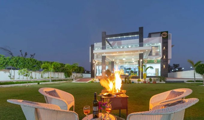 Location villa Jaipur Rajasthan avec piscine privée, chef et petit-déjeuner  