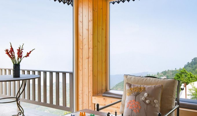 Location maison de vacances Himalayas à Kanatal avec vue, ménage et petit-déjeuner 