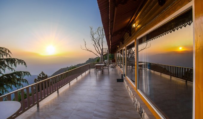 Location maison de vacances Himalayas à Kanatal avec vue, ménage et petit-déjeuner 