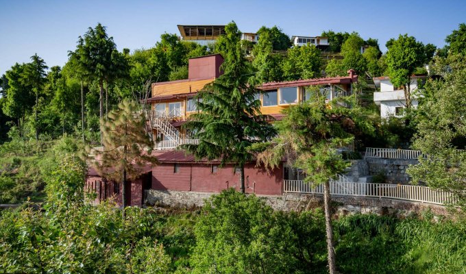 Location maison de vacances Himalayas à Kanatal avec vue, ménage et petit-déjeuner 