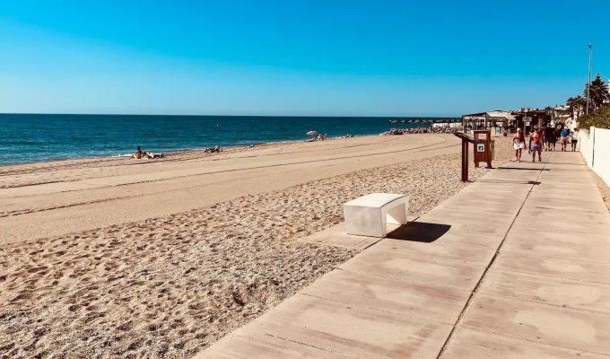 Plage de la Cala à 5' en voiture