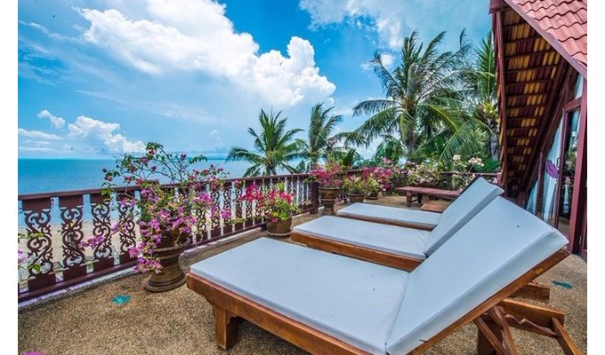 Koh Samui Location Vacances Villa en bord de mer avec piscine privée et jacuzzi dans un jardin tropical en Thailande