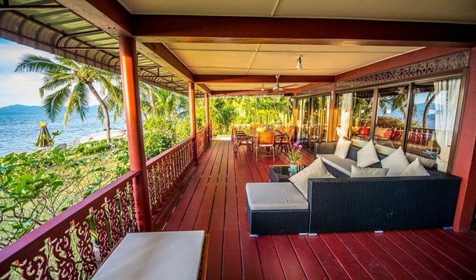 Koh Samui Location Vacances Villa en bord de mer avec piscine privée et jacuzzi dans un jardin tropical en Thailande
