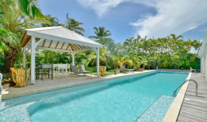 Location villa de vacances en Guadeloupe avec superbe piscine privative 