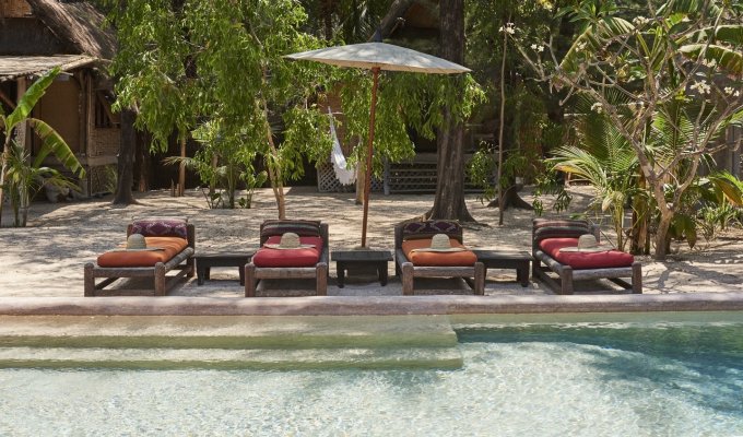 Indonésie Location Vacances Villa Iles Gili avec piscine privée et personnel inclus au bord de la mer 