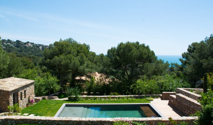 Languedoc Roussillon location villa Sete proche de la mer avec piscine privée 