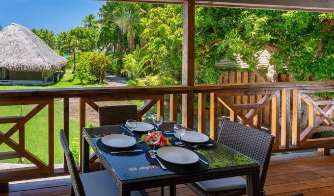 Location villa Bora Bora plage Matira  A 10 m du lagon