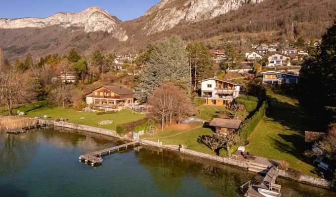 Location Villa Lac d'Annecy à Veyrier du Lac ponton privé 