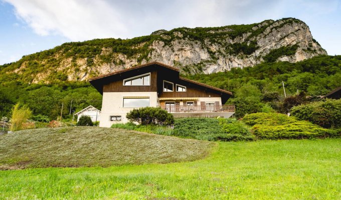 Location Villa Lac d'Annecy à Veyrier du Lac piscine privée