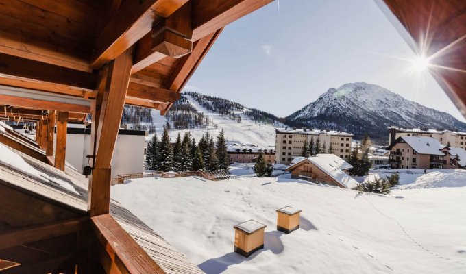 Location Appartement Montgenevre en résidence standing ski aux pieds et garage Acces Spa