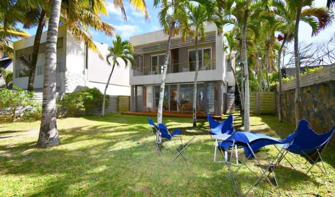 Location villa Ile Maurice pieds dans l'eau Trou d'Eau Douce Ile aux Cerfs personnel et cuisinier