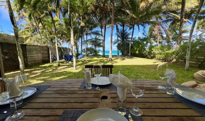 Location villa Ile Maurice pieds dans l'eau Trou d'Eau Douce Ile aux Cerfs personnel et cuisinier