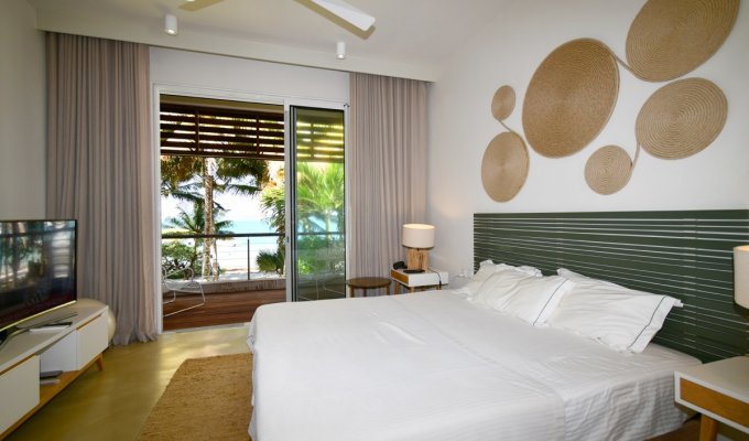 Location villa Ile Maurice pieds dans l'eau Trou d'Eau Douce Ile aux Cerfs personnel et cuisinier