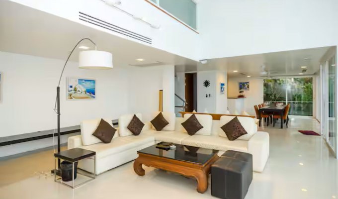 Location villa Phuket à Patong avec piscine privée, personnel et vue mer imprenable
