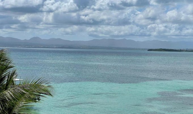 Chambre individuelle en résidence 2 étoiles Guadeloupe Le Gosier accès piscine et plage à pieds, 2 pers